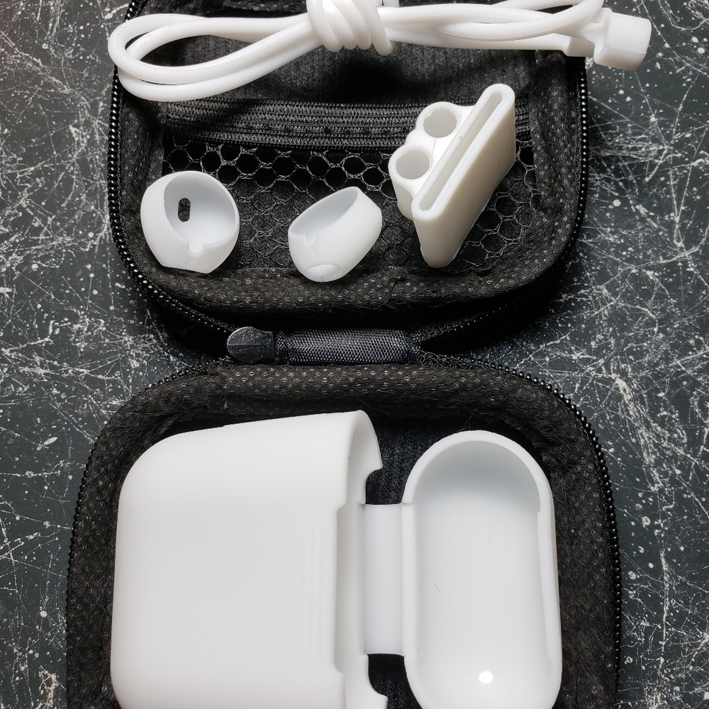 Apple airpods protective and travel case